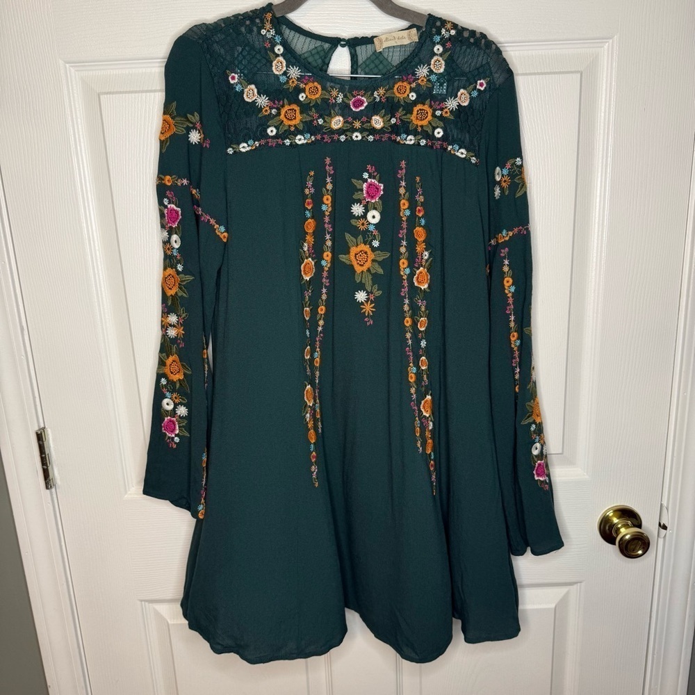 Altar'd State Green Embroidered Boho Mini Dress with Long Sleeves Size Small GUC